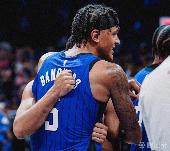 包含奥兰多魔术迎意大利杯关键赛，加时末段手感冰凉，悬念犹存，轮换策略成焦点的词条