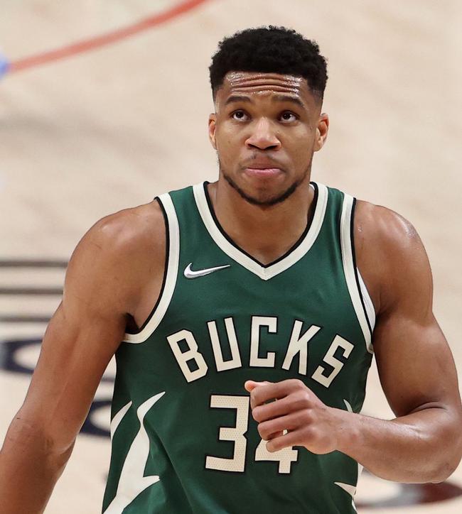 关于国际比赛日金州勇士调整名单以备NBA总决赛;远射贴柱环节打磨;球迷炸锅;医务组通报恢复的信息 关于国际比赛日金州勇士调整名单以备NBA总决赛;远射贴柱环节打磨;球迷炸锅;医务组通报恢复的信息