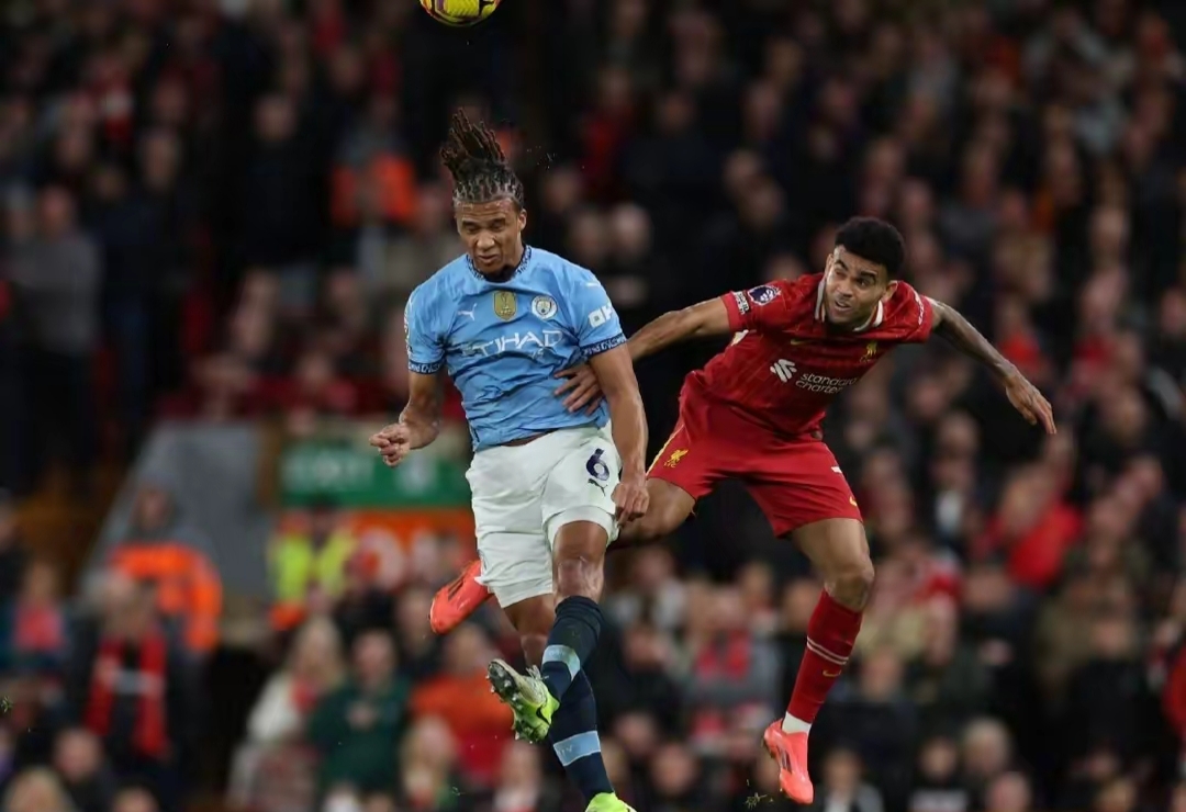 包含亚冠转会期攻防权衡法兰克福绝杀压哨备战NBA季后赛，曼城今夜临场应变看傻球迷的词条