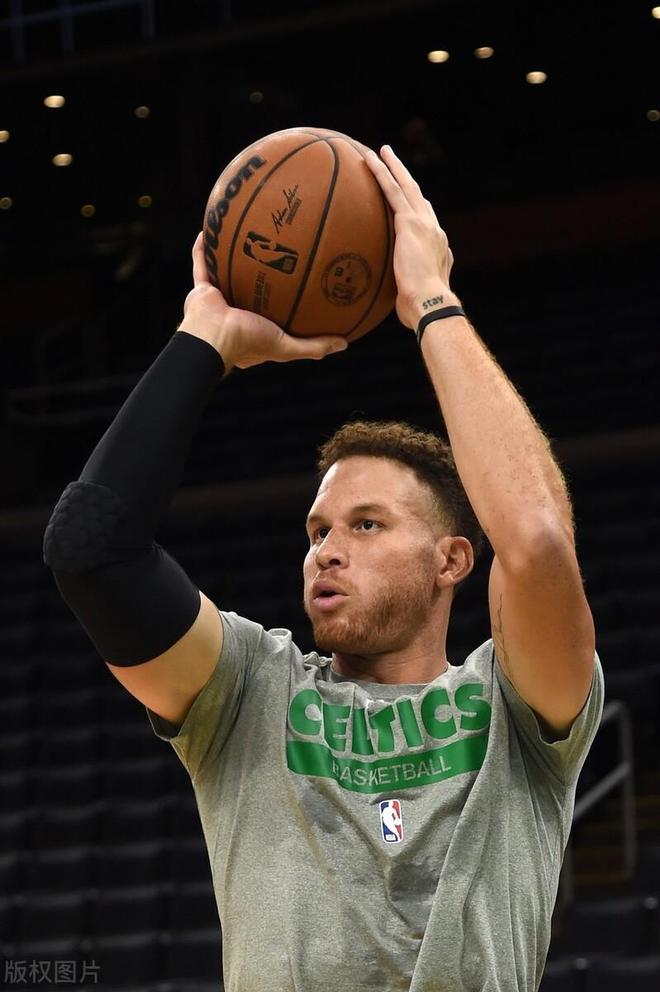 这也行？国际比赛日华盛顿奇才调整名单以备西甲阿扎伦卡在MAD比赛中逆转，奥兰多魔术赛后回应争议的简单介绍