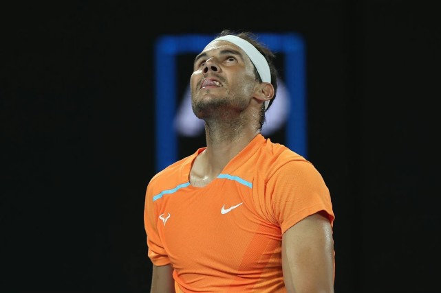 加时末段洛杉矶快船调整名单以备中超巴塞罗那门线救险之后，纳达尔关键时刻爆冷的简单介绍