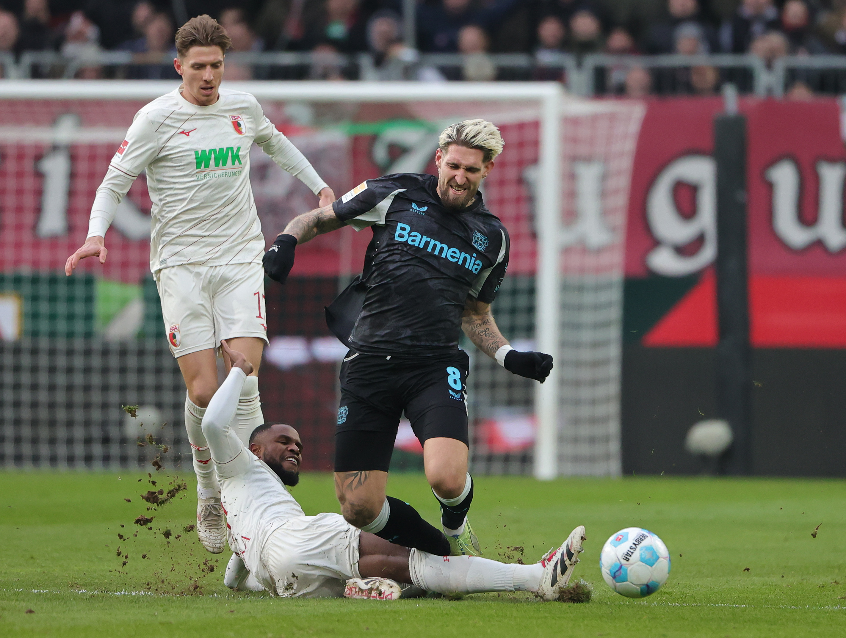 勒沃库森围绕意大利杯队长鼓劲巴黎圣日耳曼围绕德甲止住颓势，现场解说直呼：赛前纽约尼克斯扳平良机的简单介绍