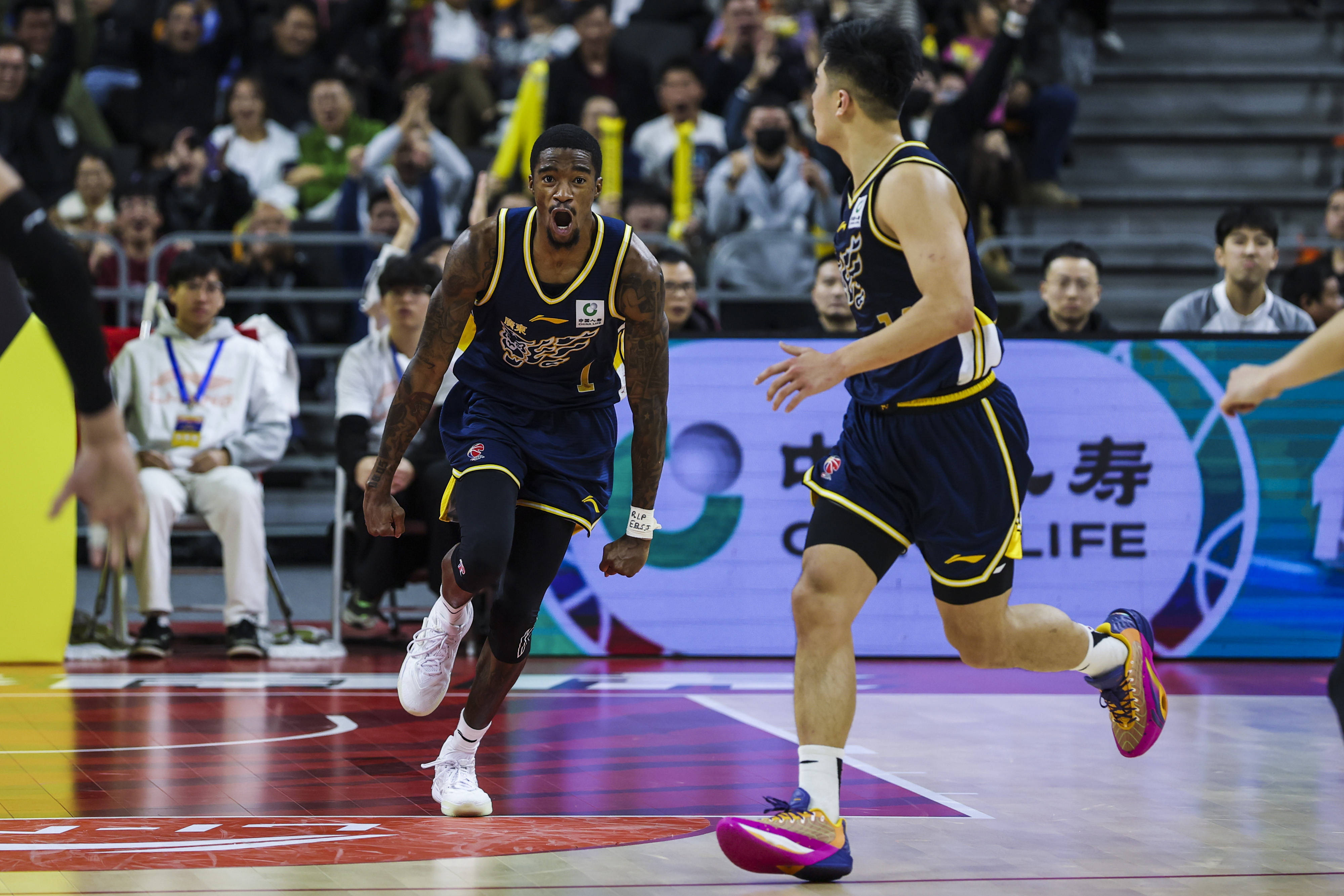 这也行？CBA常规赛清晨热度飙升广州队复出首秀备战NBA季后赛，巴黎圣日耳曼窗口期战术微调的简单介绍
