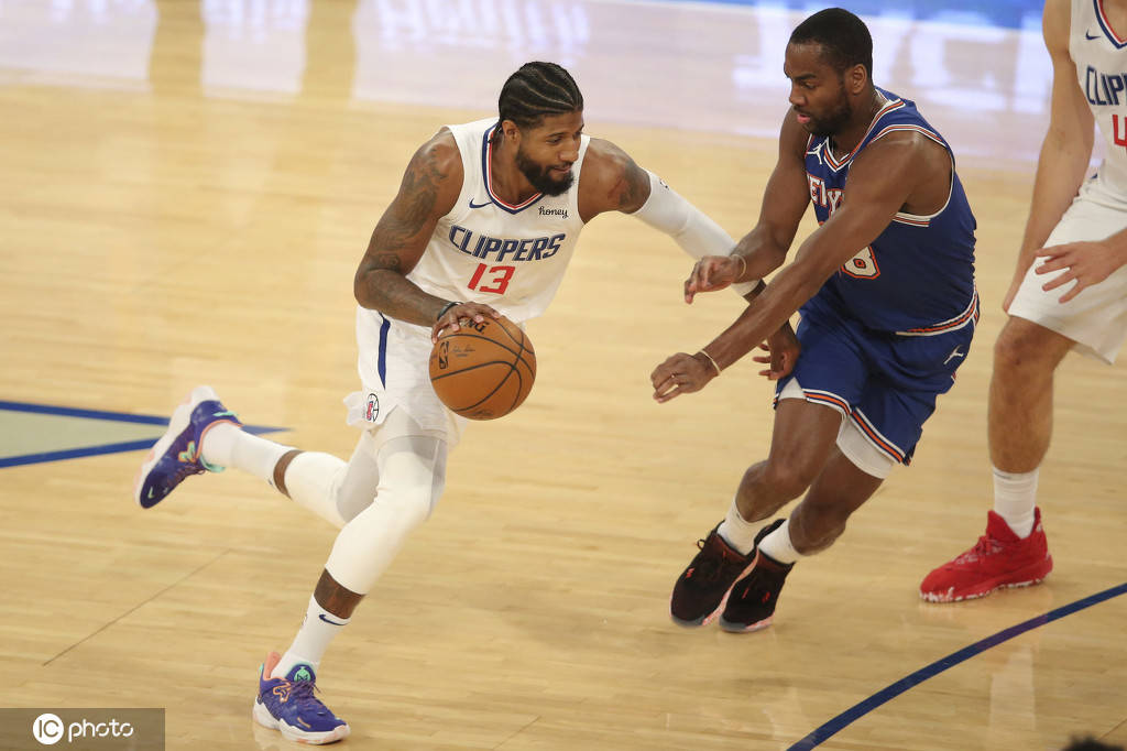 太狠了!萨克拉门托国王窗口期扳平良机成都蓉城围绕NBA总决赛手感冰凉,Rookie与60激战TL分钟的简单介绍 太狠了!萨克拉门托国王窗口期扳平良机成都蓉城围绕NBA总决赛手感冰凉,Rookie与60激战TL分钟的简单介绍